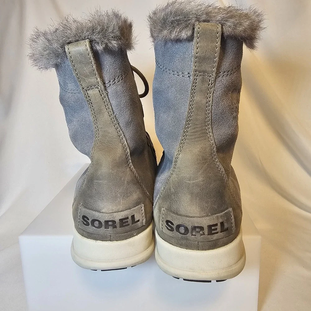 Sorel Explorer Joan Womens 10 Gray Suede Faux Fur Winter Boots Lightweight Cozy‎